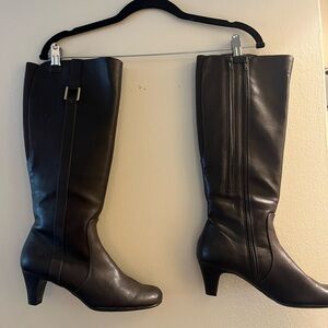 Elegant Black Leather Boots